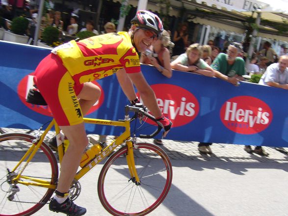 Heinz beim Zieleinlauf.